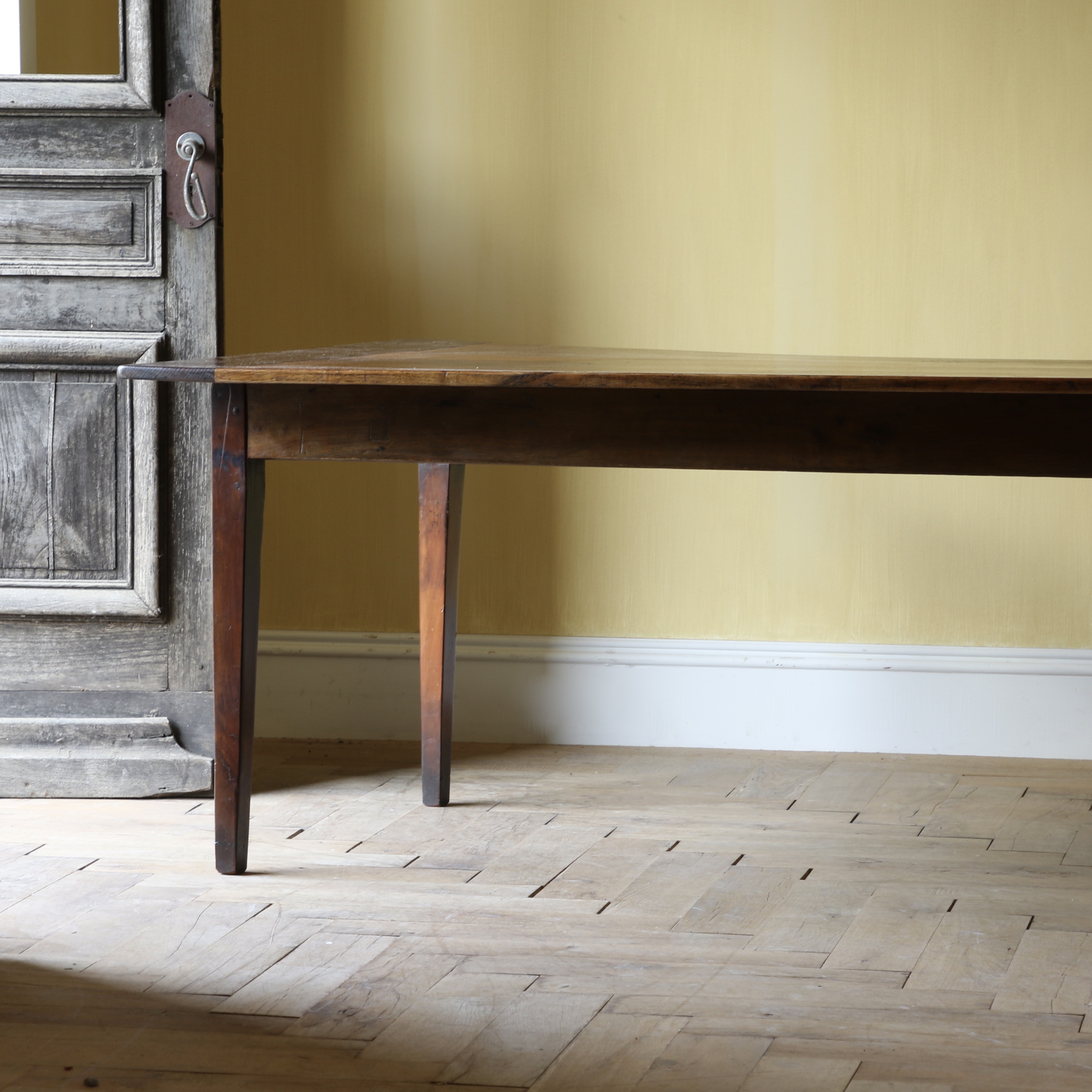 Dining Table // L2700mm